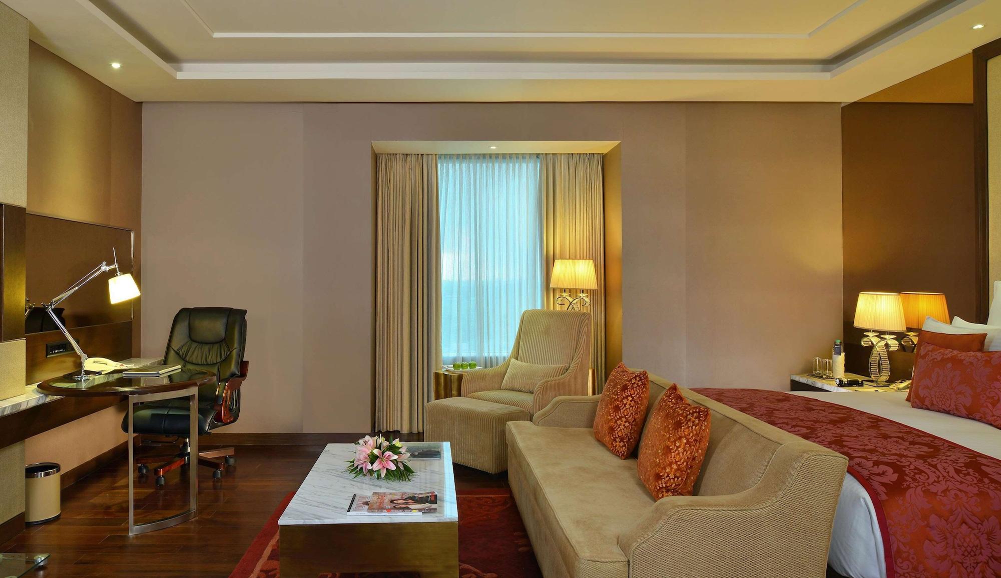 Radisson Blu Jaipur Hotel Ngoại thất bức ảnh