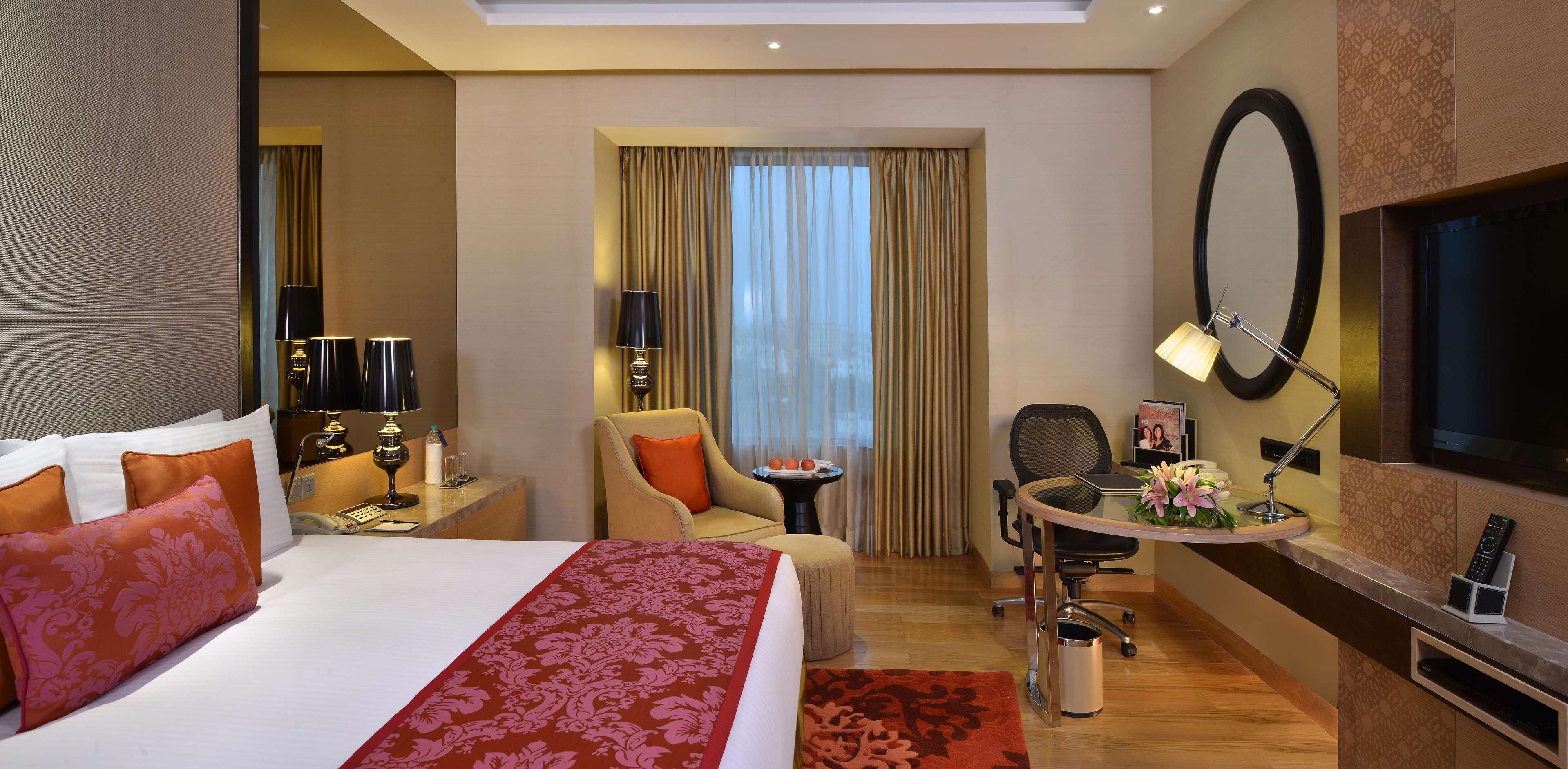 Radisson Blu Jaipur Hotel Ngoại thất bức ảnh