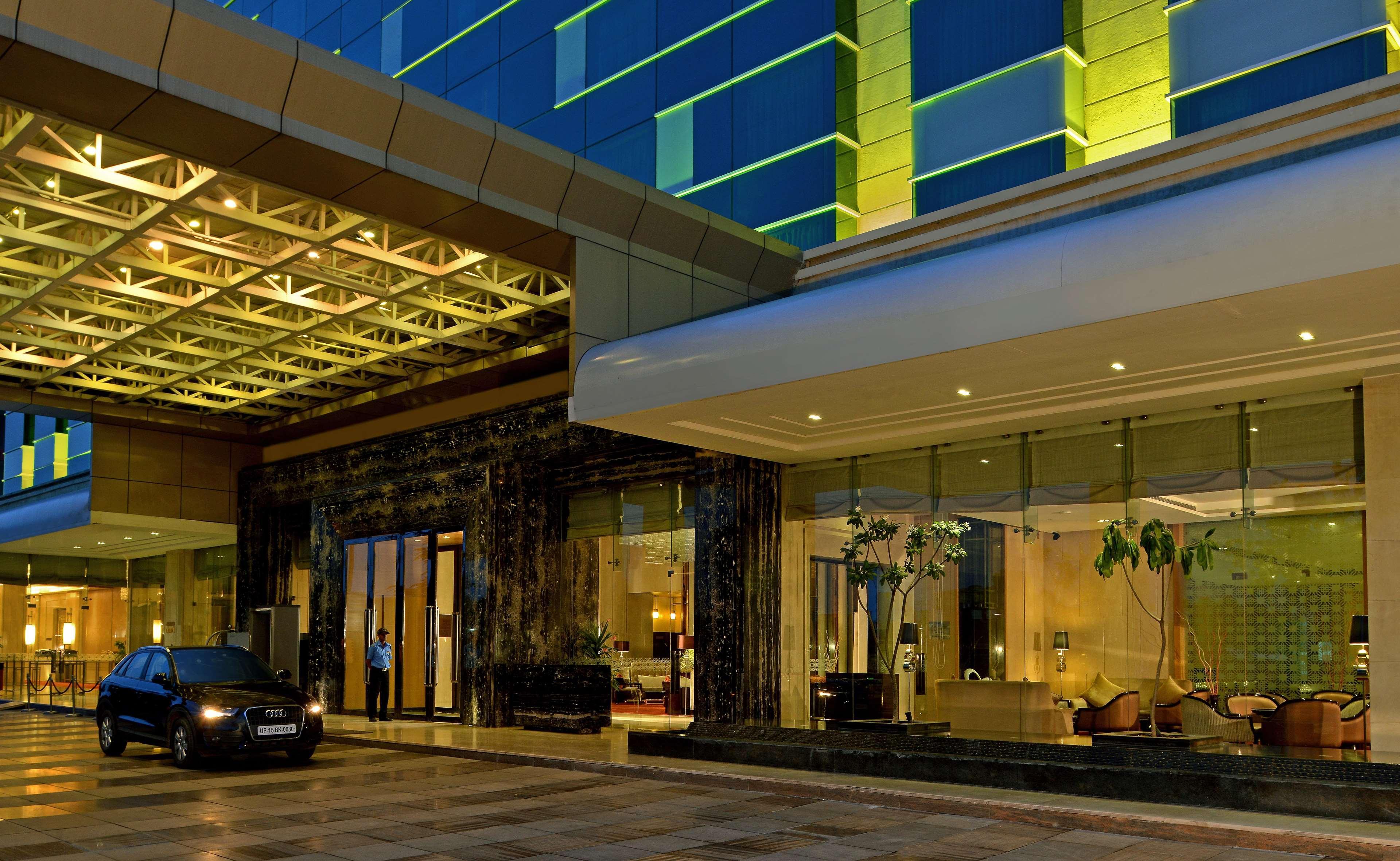 Radisson Blu Jaipur Hotel Ngoại thất bức ảnh