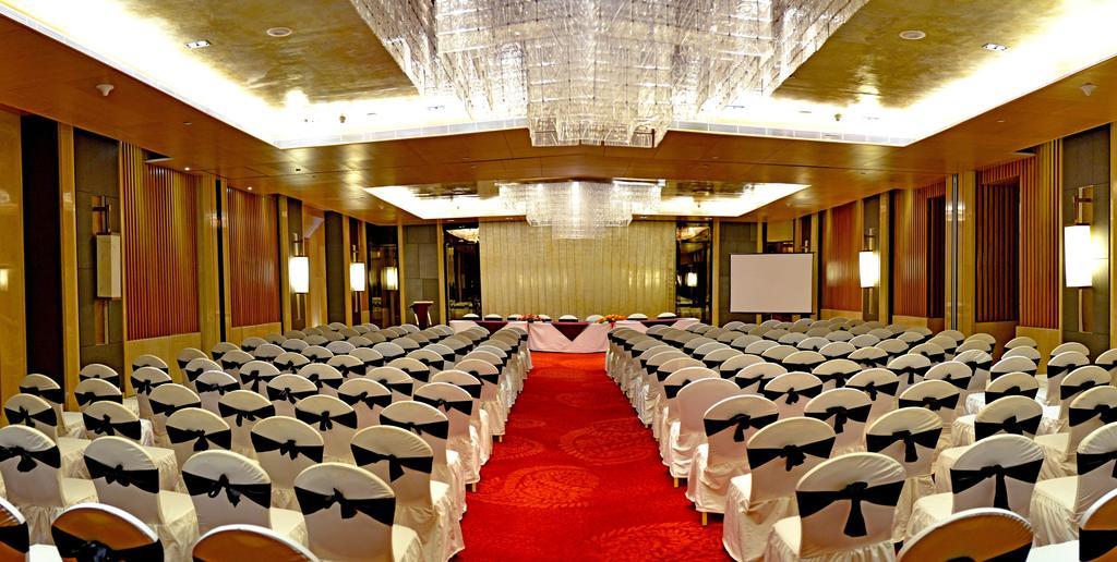 Radisson Blu Jaipur Hotel Ngoại thất bức ảnh